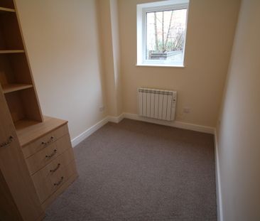 2 Bed Student Accommodation - Photo 2