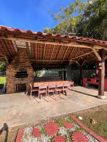 Casa em Condomínio com 2 quartos e 51m² para alugar em Lagoa da Conceição, Florianópolis. - Foto 4