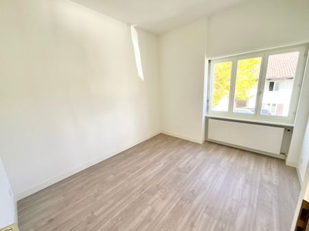 Appartement de 3.5 pièces au rez-de-chaussée - Foto 2