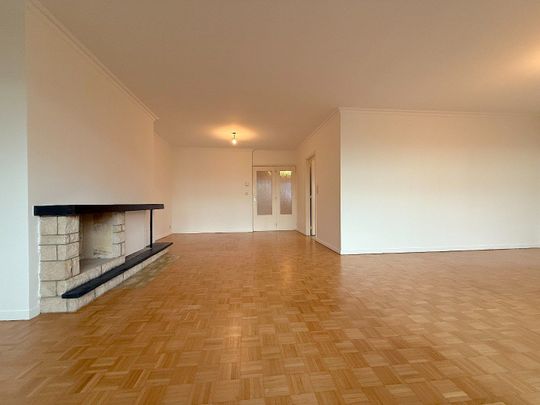 Ruim 3-slpk appartement te Sint-Michiels - Foto 1