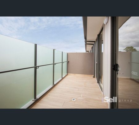2/63 Royal Avenue, Springvale, Vic 3171 - Photo 4