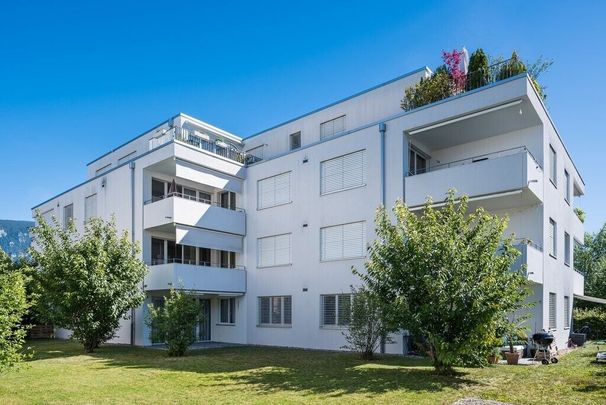 Modern attic apartment on the outskirts of the city - Photo 1
