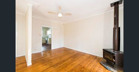 More Than Meets The Eye - Photo 2