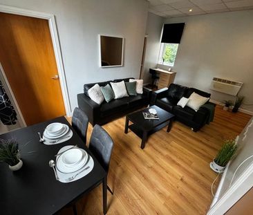 2 bedroom flat to rent - Photo 4