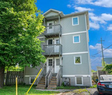 For Lease - 725 Alesther Street Unit# B, Overbrook - Castleheights ... - Photo 2