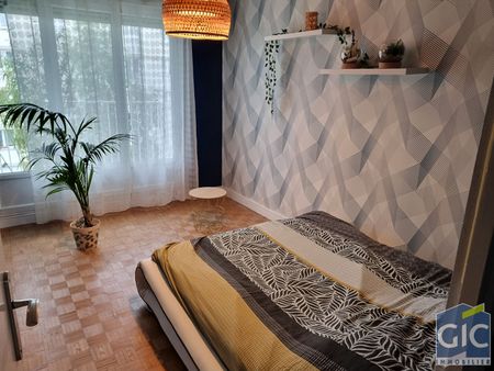 Location Appartement 4 pièces 79m² - Photo 4