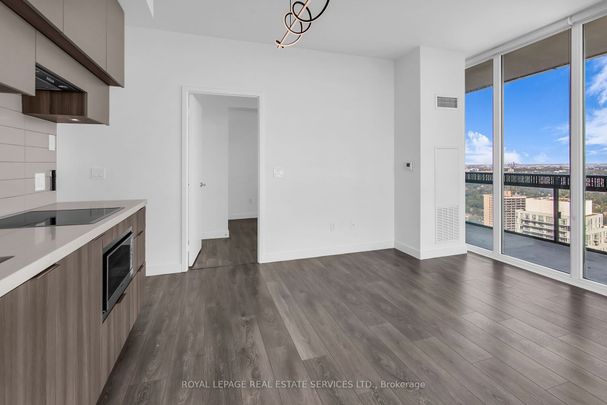 For Lease - 8 Eglinton Avenue Unit# 4008, Toronto, Ontario - Photo 1