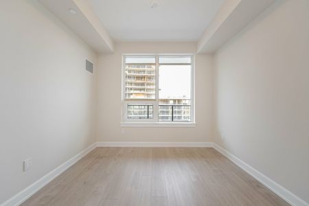 For Lease - 3220 William Coltson Avenue Unit# 817, Oakville, Ontario - Photo 5