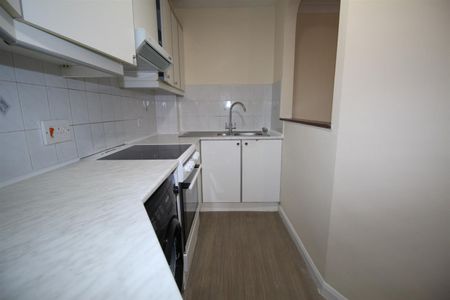 1 Bedroom Flat - Purpose Built To Let - Photo 5