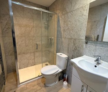 Bedsit, Old Oak Common Lane, W3 - Photo 2