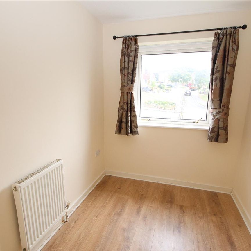 3 bedroom Semi-Detached House to let - Photo 1