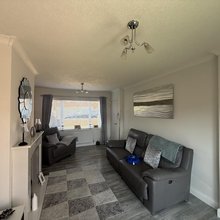 2 bedroom house to rent - Photo 1