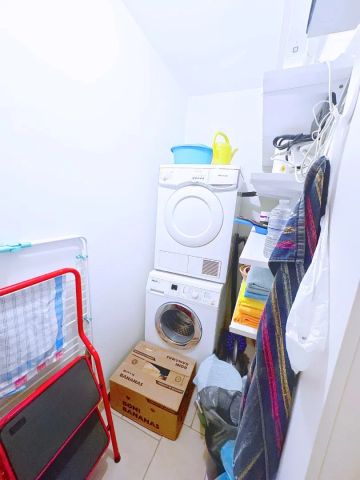 Centraal gelegen en ruim appartement - Foto 4