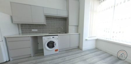 12 Wrangthorn Terrace, Leeds, LS6 1HH - Photo 3