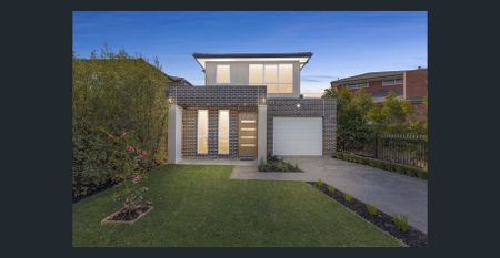 Spacious Family Home in Great location - Photo 5