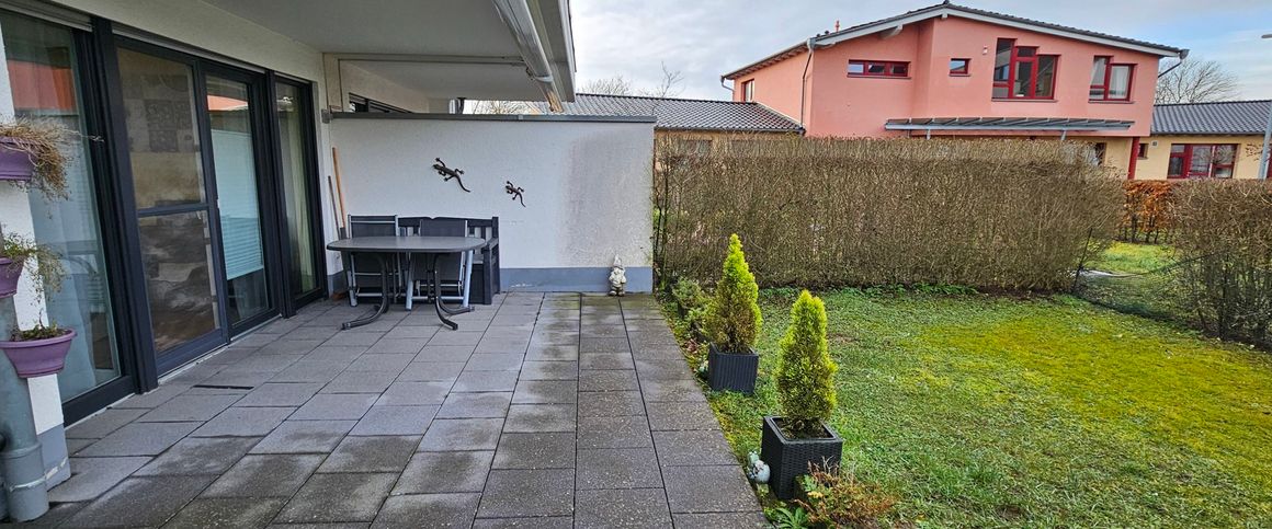 Rollstuhlgerecht: moderne EG-Wohnung mit Terrasse, Garten & Einbauküche zu vermieten - Foto 1