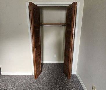 For Lease - 4570 PENETANGUISHENE Road Unit# North, Springwater, Ont... - Photo 2