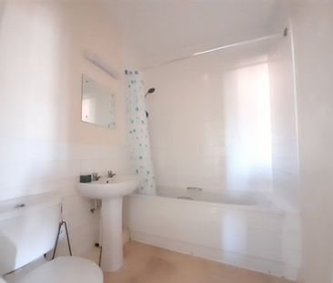 Monkston, Milton Keynes, MK10 - Photo 3