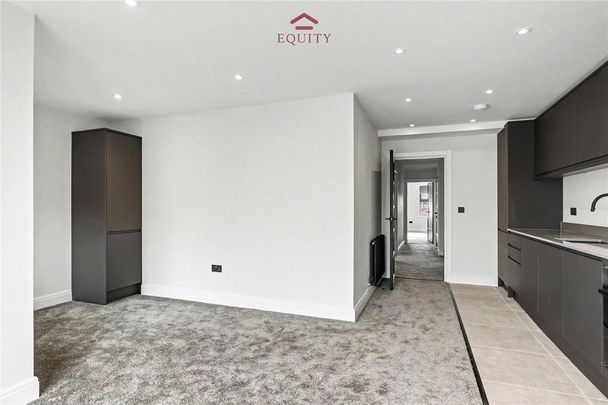 3 bedroom flat to rent - Photo 1