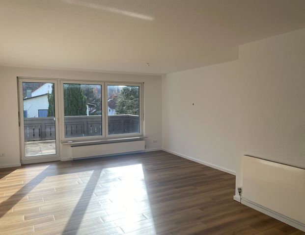 Moderne, gepflegte Wohnung mit großer Terrasse und Garage in erstklassiger Lage - Foto 1