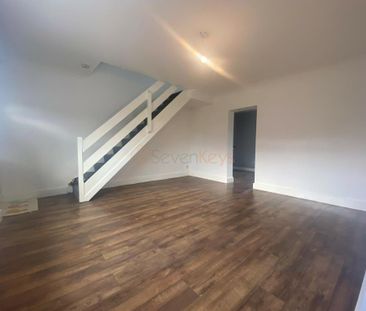 2 bedroom end of terrace house to rent - Photo 1
