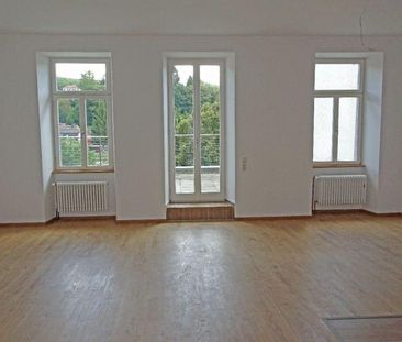 Top sanierte Altbauwohnung in denkmalgeschützem Anwesen mit großem ... - Foto 1