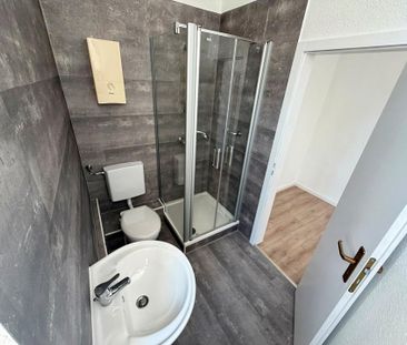 Frisch sanierte 3,5-Zimmer-Altbauwohnung in zentraler Lage von Wupp... - Photo 1