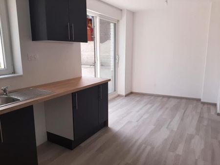 MAISON 2 CHAMBRES + BUREAU AVEC JARDIN - Photo 3