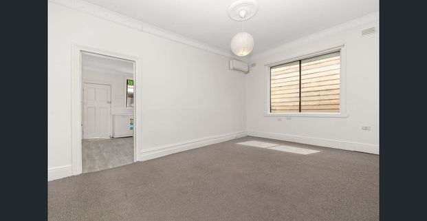 Beautifully Updated Three Bedroom Terrace in the Heart of Richmond - Photo 1