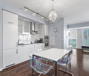 Private Basic - Waterfront Toronto - Photo 1