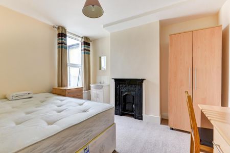 6 bedroom house to rent - Photo 4