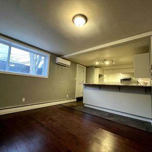 Grand 4 1/2 lumineux à louer - Photo 2