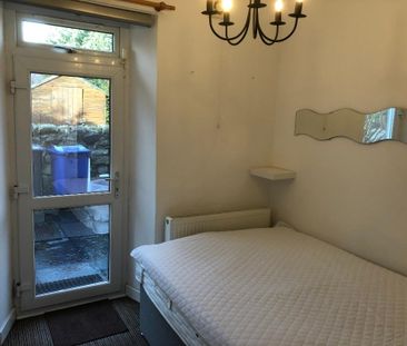 2 bedroom cottage to rent - Photo 3