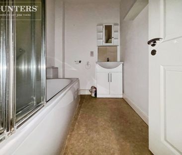 2 bedroom Flat To Let Total Size: 700 SQ FT - Photo 5