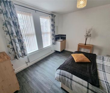 1 bedroom in a house share to rent - Photo 1