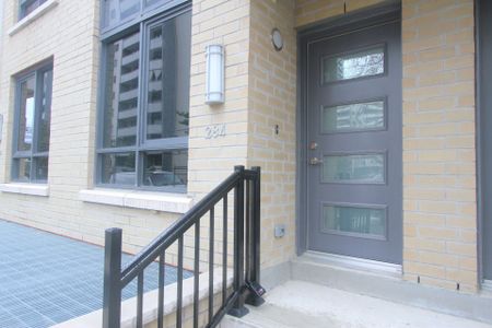 For Lease - 284 Bleecker Street, Toronto, Ontario - Photo 4