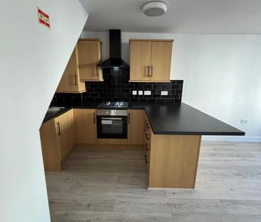 2 bedroom flat to rent - Photo 3