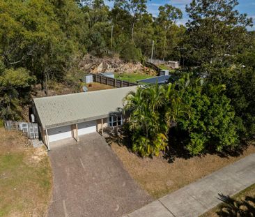 Drive on up to this freshly renovated home air conditioning in ever... - Photo 2