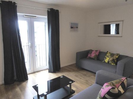 4 bedroom apartment to rent - Photo 2