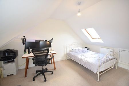 Tilstone Avenue, Eton Wick, Windsor,SL4 - Photo 4