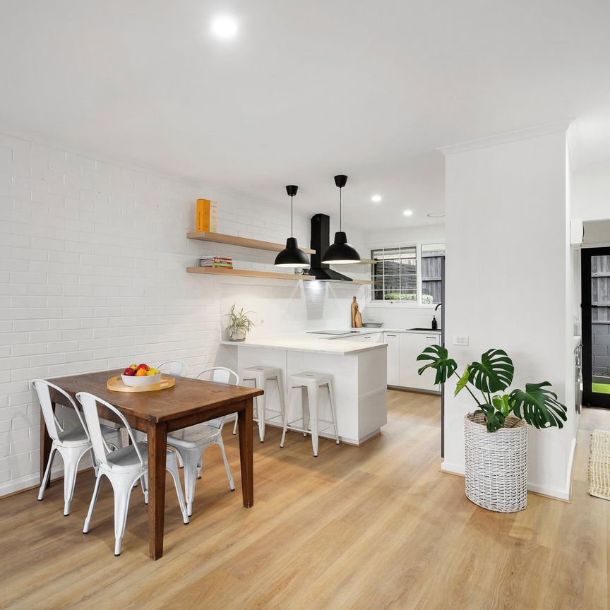 MODERN HOME - Photo 1