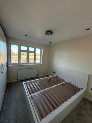 4 bedroom semi-detached house to rent - Photo 1