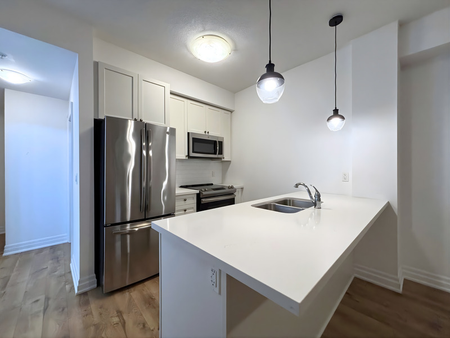 $2,199 / 2 br / 1 ba / 81 robinson st unit 809 - Photo 5