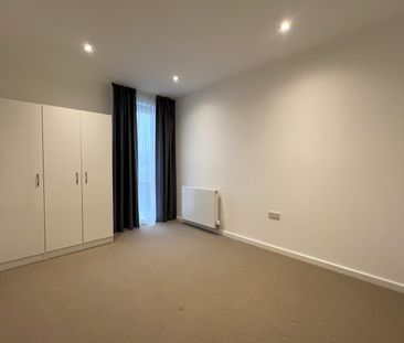 Garfield Road, Addlestone, Surrey, KT15 - Photo 3