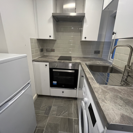 Studio to rent - Photo 3