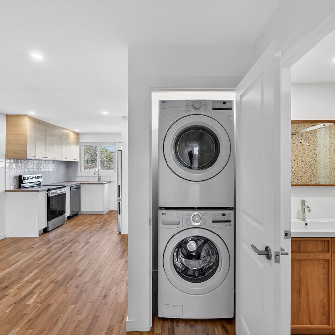 1 Mois Gratuit- 4 1/2 Rénové Villeray - Photo 1