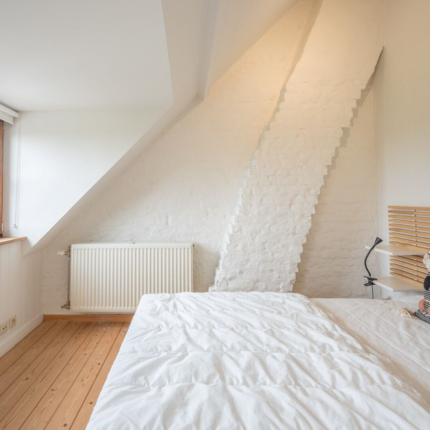 Mooi gemeubeld huis nabij het centrum - Photo 1