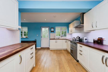 East Hoathly - Photo 4