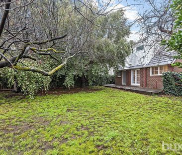 CHARM, SPACE AND CONVENIENCE ALL IN ONE! - Photo 2