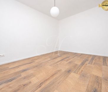 Svetlý 2i byt s balkónom, Staré Mesto - Photo 1